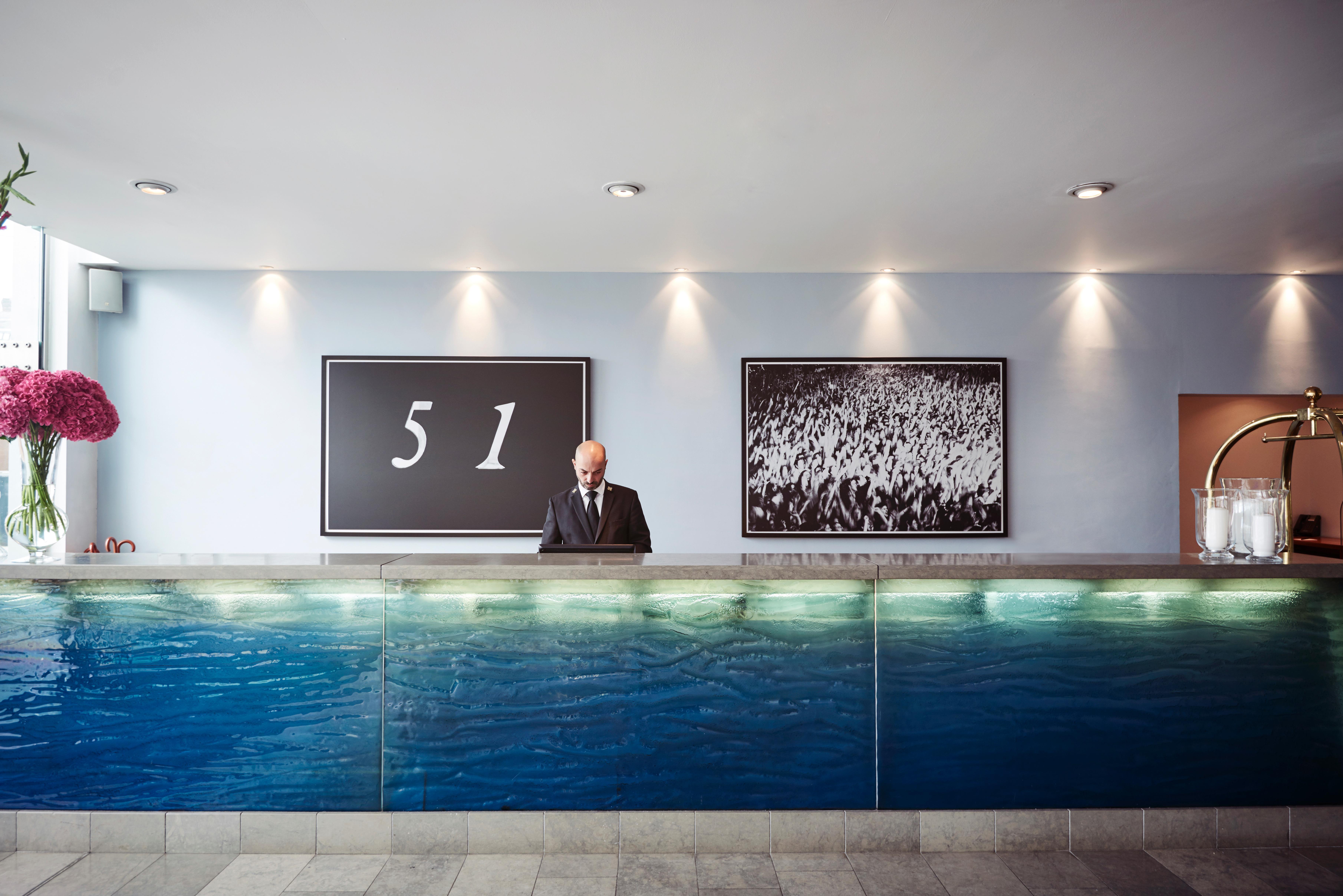 The Lowry Hotel Manchester Exteriér fotografie 51 hotel reception