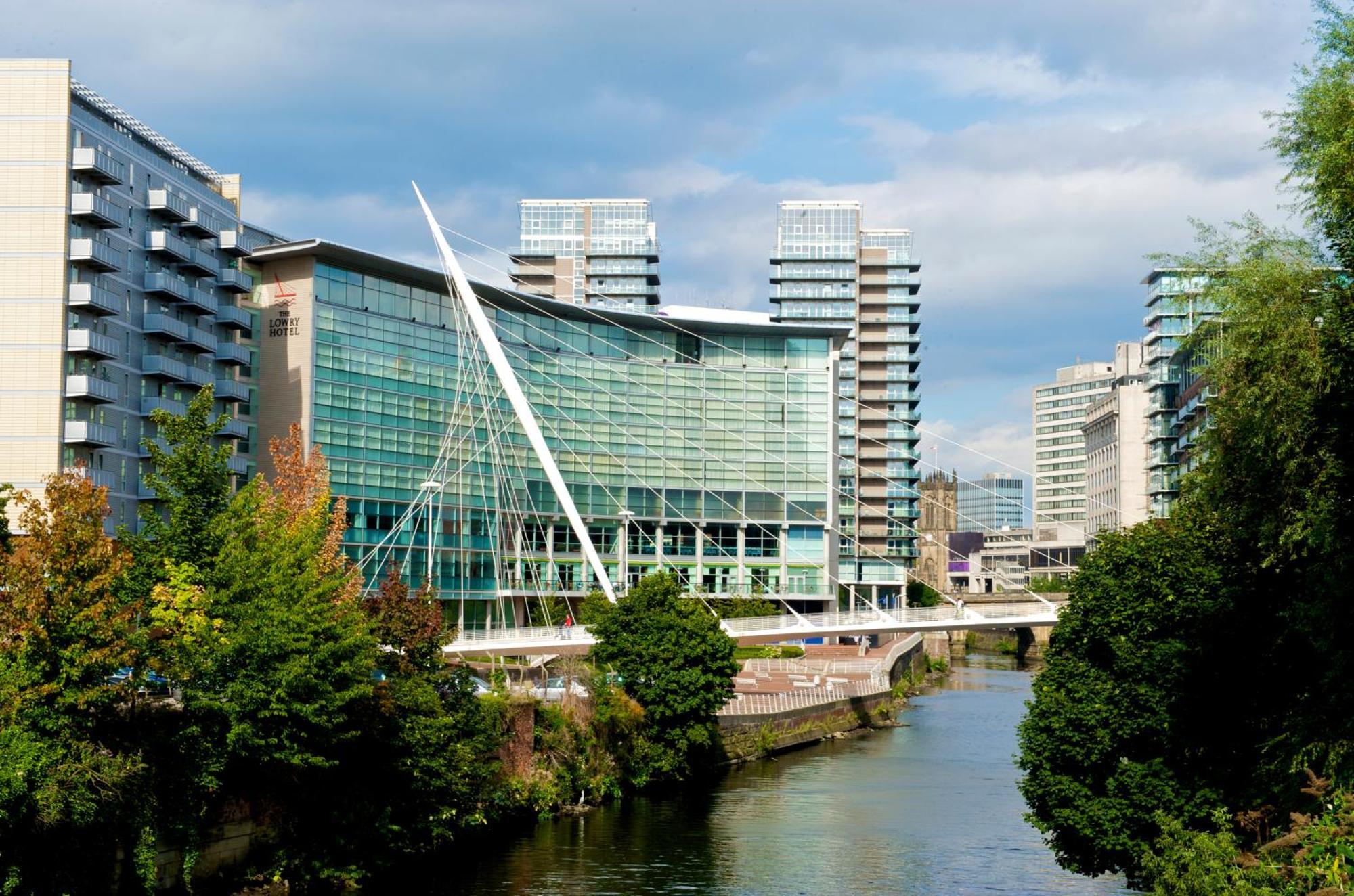 The Lowry Hotel Manchester Exteriér fotografie The Bridgewater Hospital